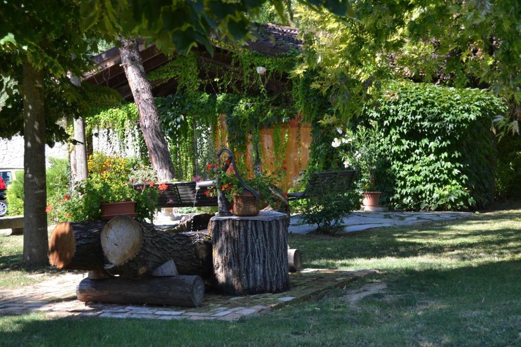 Trattoria Vecchio Mulino Bed and Breakfast Niella Tanaro Exterior foto