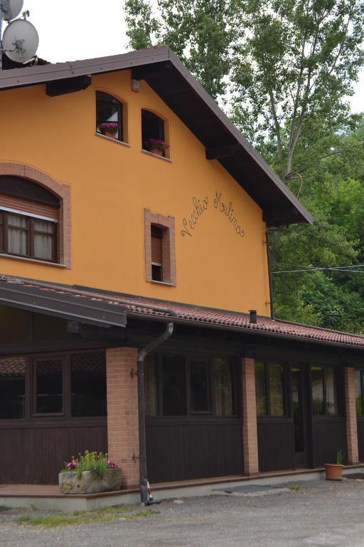 Trattoria Vecchio Mulino Bed and Breakfast Niella Tanaro Exterior foto