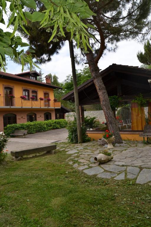 Trattoria Vecchio Mulino Bed and Breakfast Niella Tanaro Exterior foto